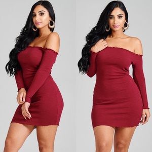 🎉HP🎉 Burgundy Ribbed Off The Shoulder Bodycon Dress